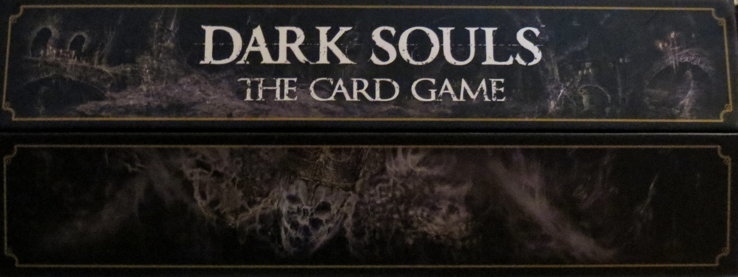 Dark Souls: The Card Game (Logo auf der Spielschachtel)